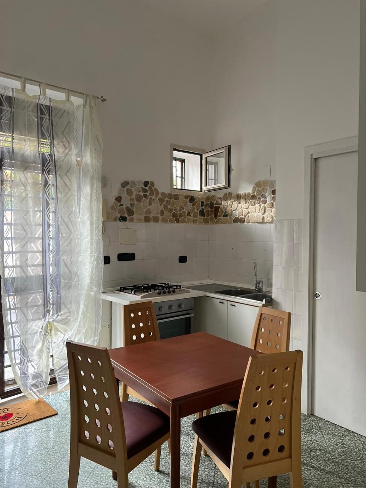 Dimora Cuoccio Bed and Breakfast Bari Exteriör bild